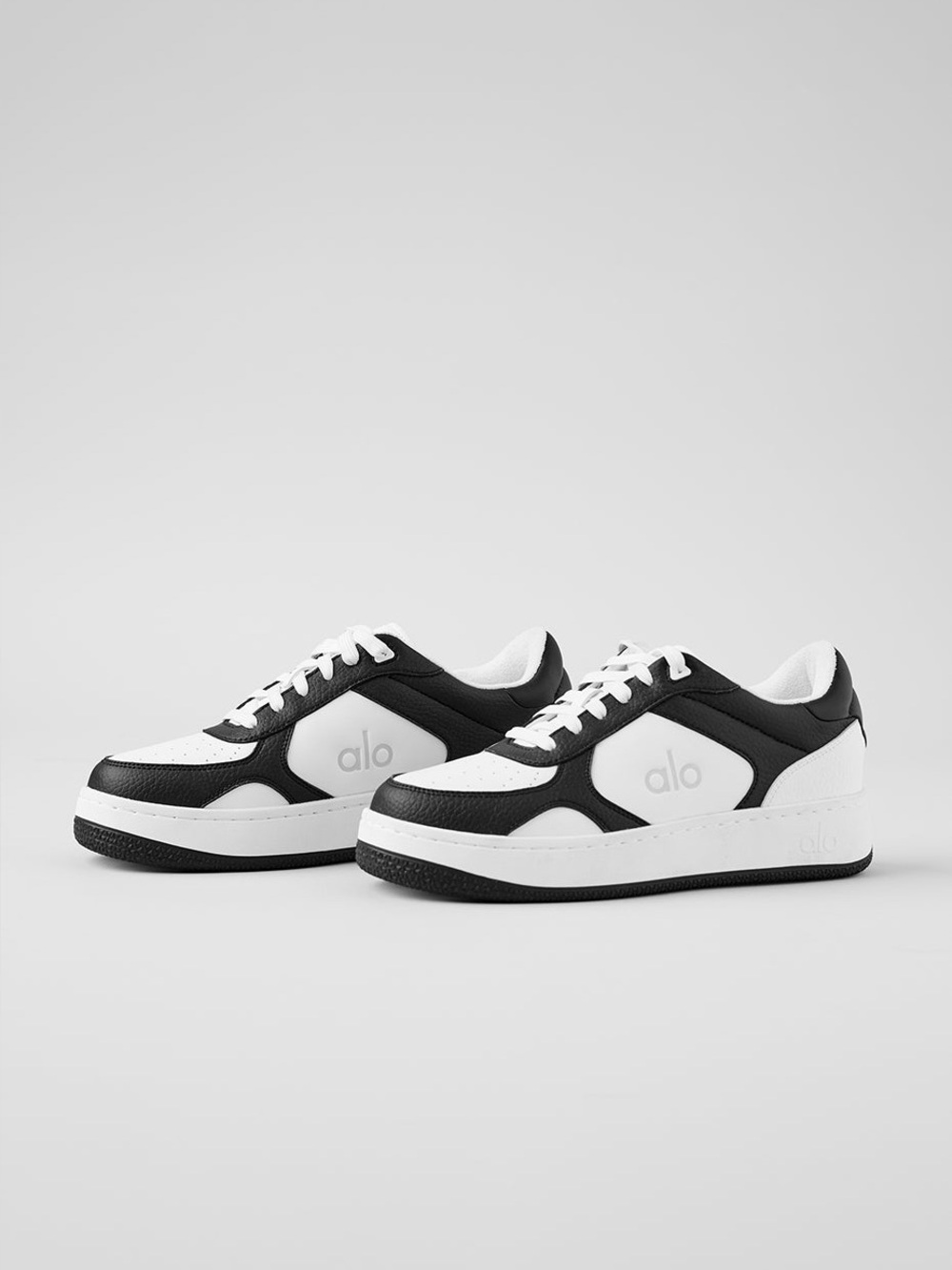 ALO Yoga Recovery Sneakers